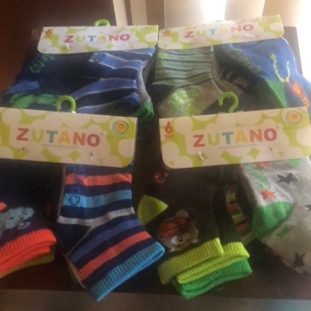COPY - 6 pair of Boys 2-4T socks